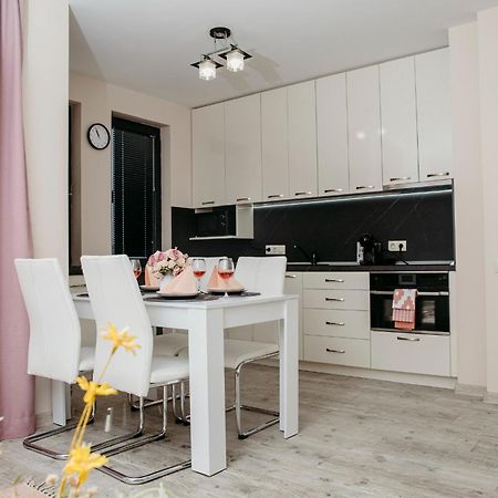 Rose Valley Apartment Kazanlŭk Dış mekan fotoğraf