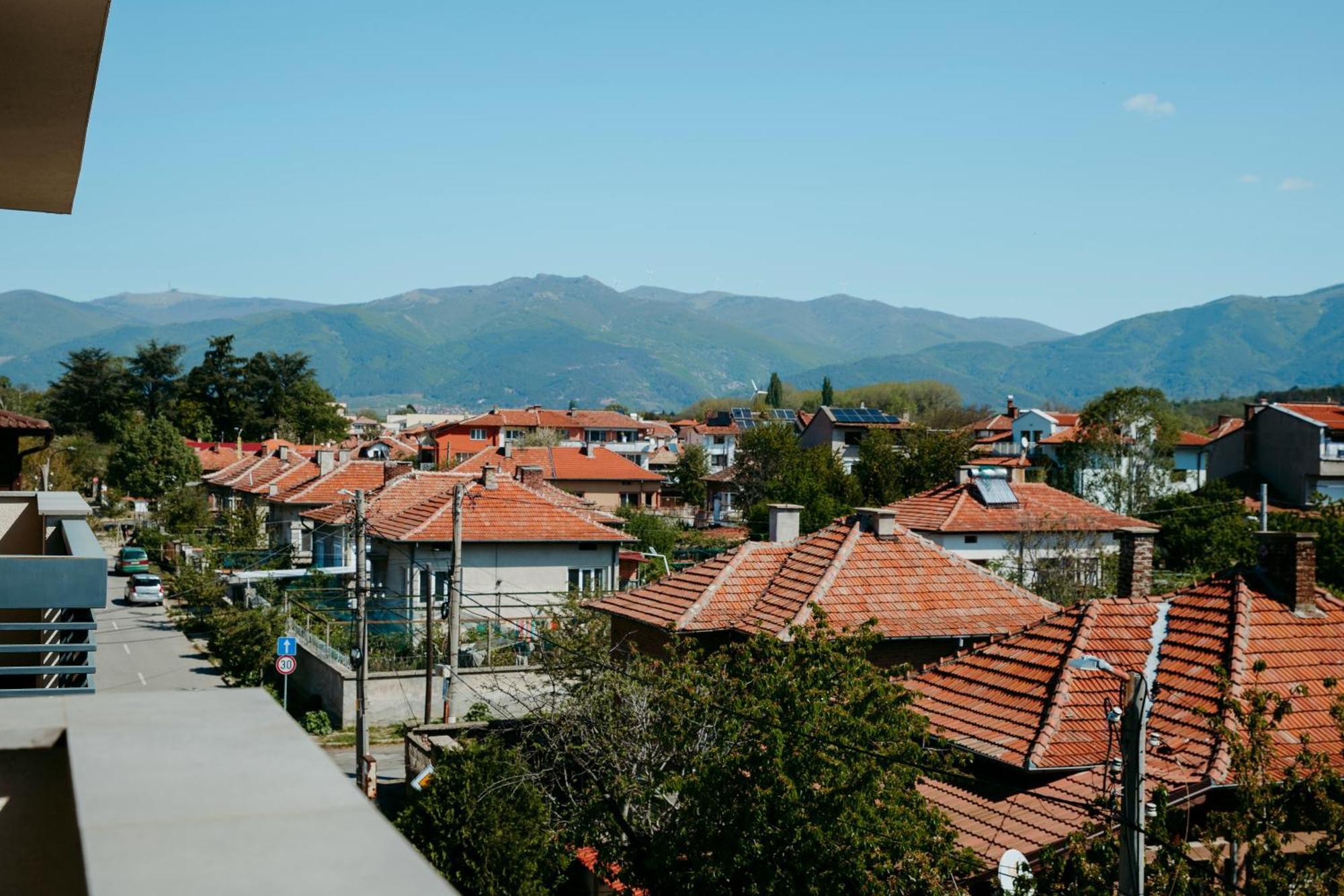 Rose Valley Apartment Kazanlŭk Dış mekan fotoğraf