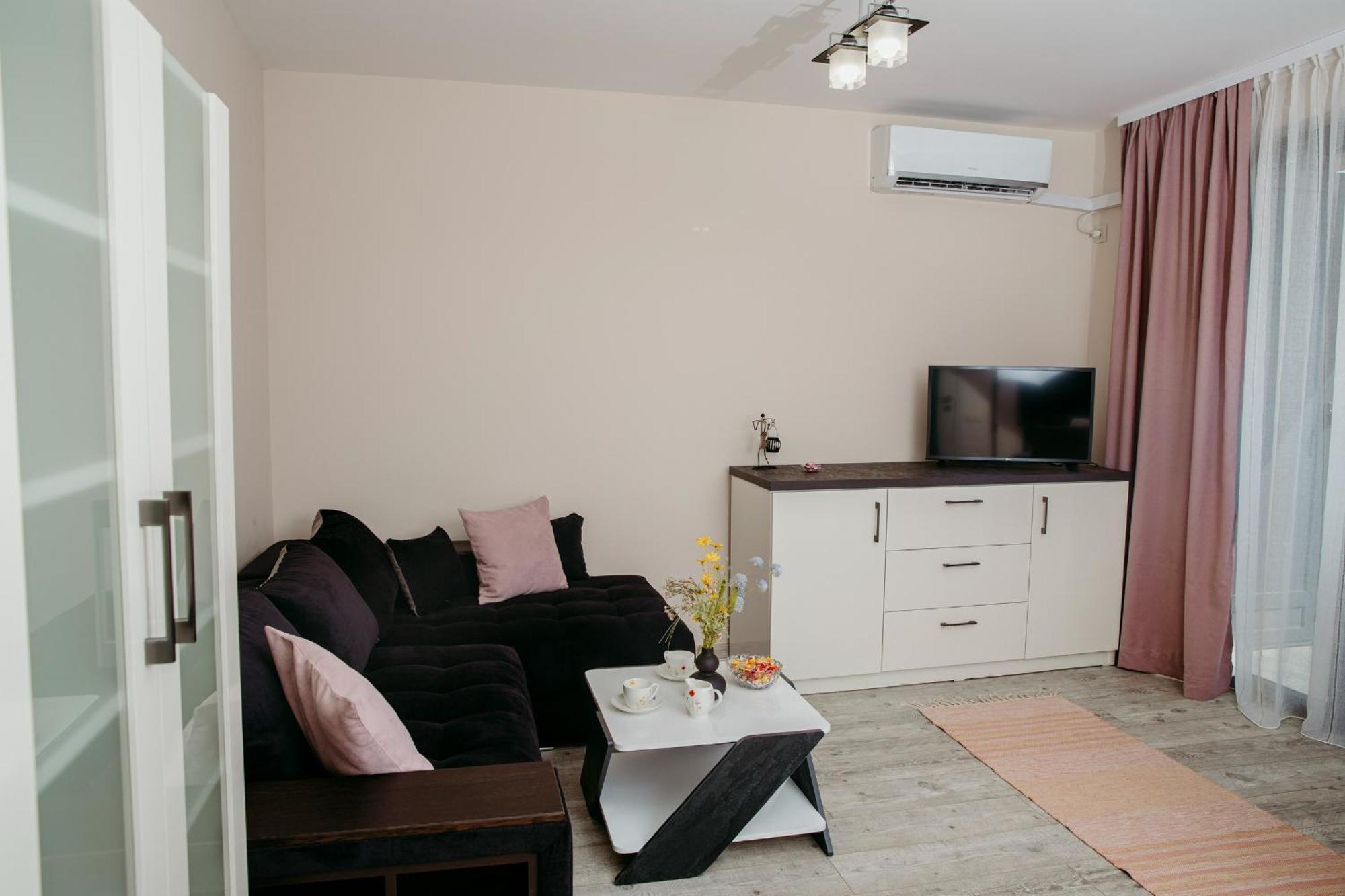 Rose Valley Apartment Kazanlŭk Dış mekan fotoğraf