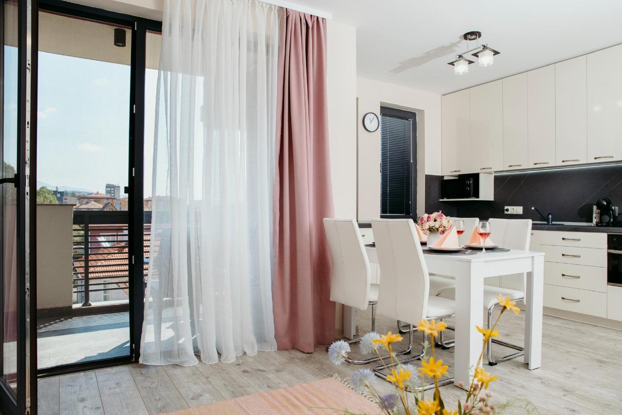 Rose Valley Apartment Kazanlŭk Dış mekan fotoğraf
